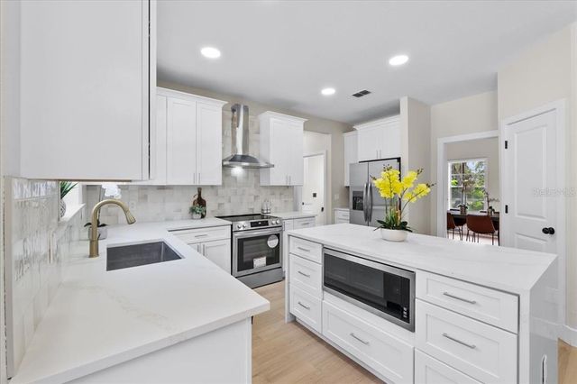 12200 TREETOP COURT, Orlando, FL 32832