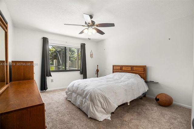 1070 Cedar Creek Way, Davie, FL 33325