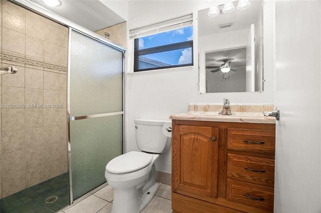 1070 Cedar Creek Way, Davie, FL 33325