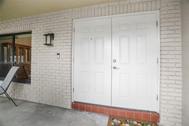 1070 Cedar Creek Way, Davie, FL 33325