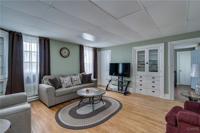 16 Bethune Street, Alexandria, NY 13607