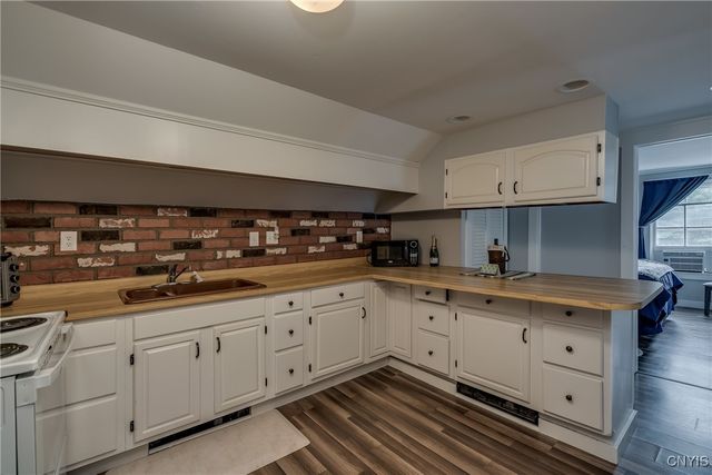 16 Bethune Street, Alexandria, NY 13607