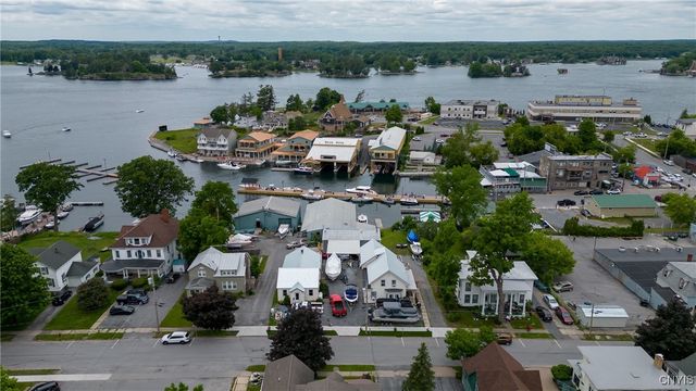 16 Bethune Street, Alexandria, NY 13607