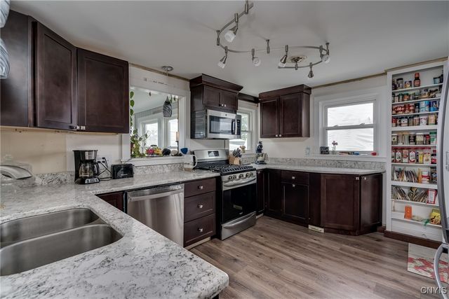 16 Bethune Street, Alexandria, NY 13607