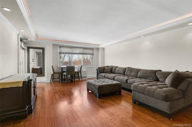 701 Pelham Road 5M, New Rochelle, NY 10805