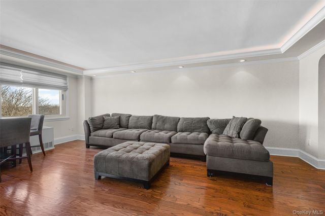 701 Pelham Road 5M, New Rochelle, NY 10805