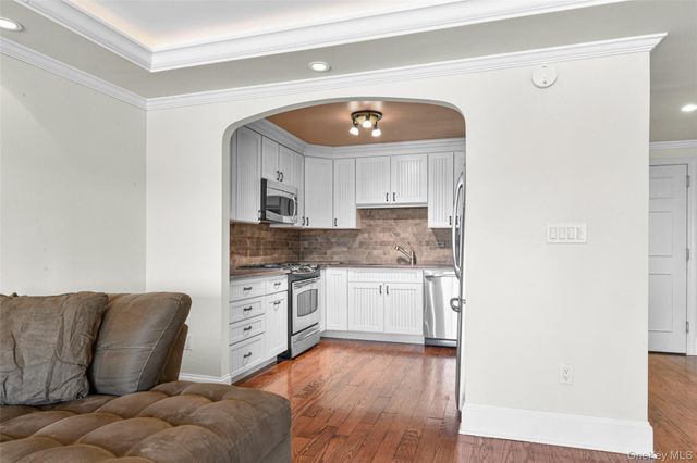 701 Pelham Road 5M, New Rochelle, NY 10805