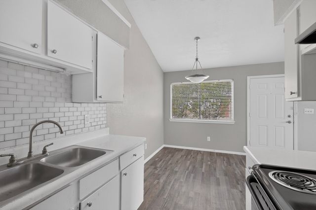 1122 Millview Drive 802, Arlington, TX 76012
