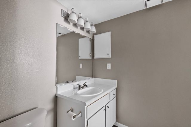 1122 Millview Drive 802, Arlington, TX 76012