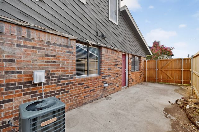 1122 Millview Drive 802, Arlington, TX 76012