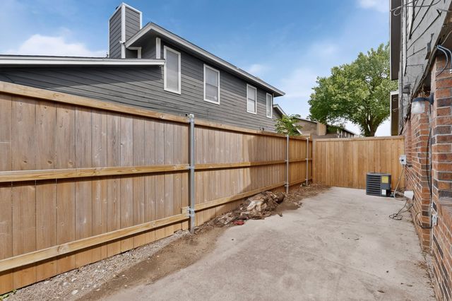 1122 Millview Drive 802, Arlington, TX 76012