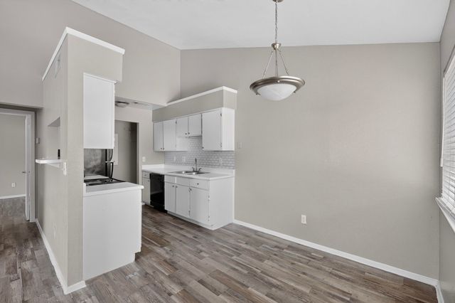 1122 Millview Drive 802, Arlington, TX 76012