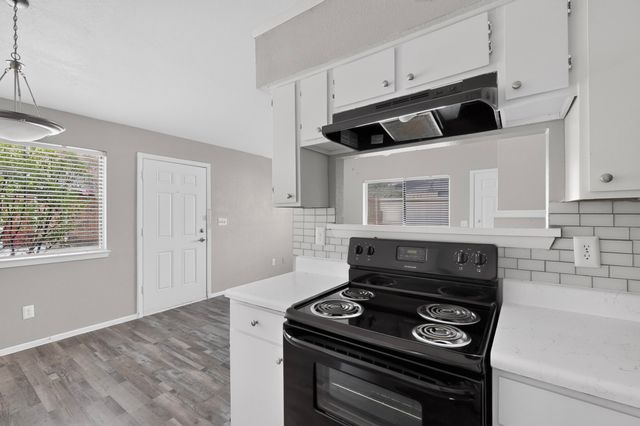 1122 Millview Drive 802, Arlington, TX 76012