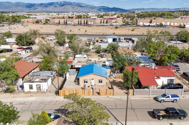 2904 1st Street NW, Albuquerque, NM 87107