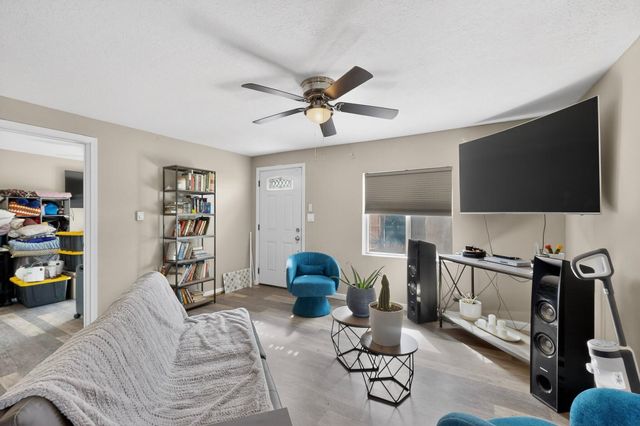 2904 1st Street NW, Albuquerque, NM 87107