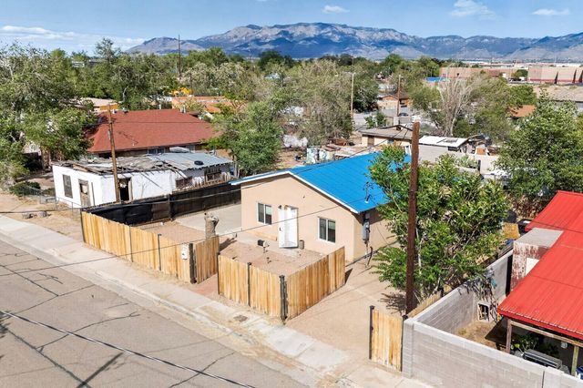 2904 1st Street NW, Albuquerque, NM 87107