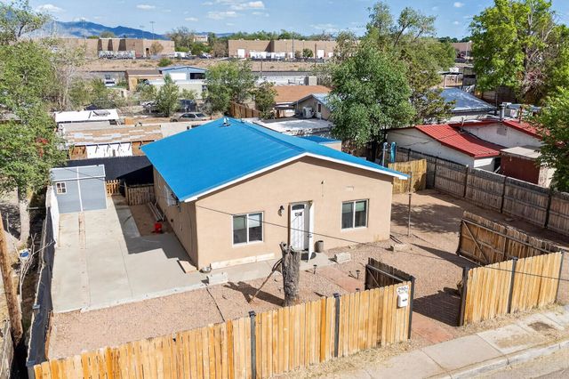 2904 1st Street NW, Albuquerque, NM 87107