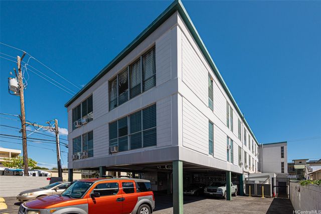 1096 S Beretania Street 301, Honolulu, HI 96814