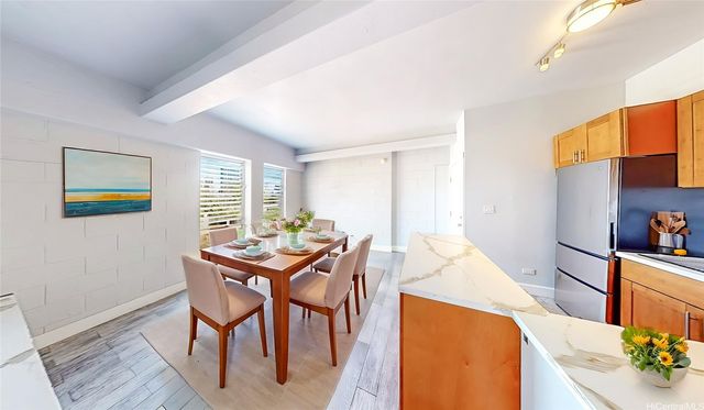 1096 S Beretania Street 301, Honolulu, HI 96814