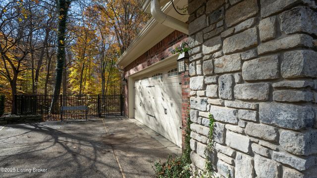 14010 Echo Hill Trail, Louisville, KY 40299