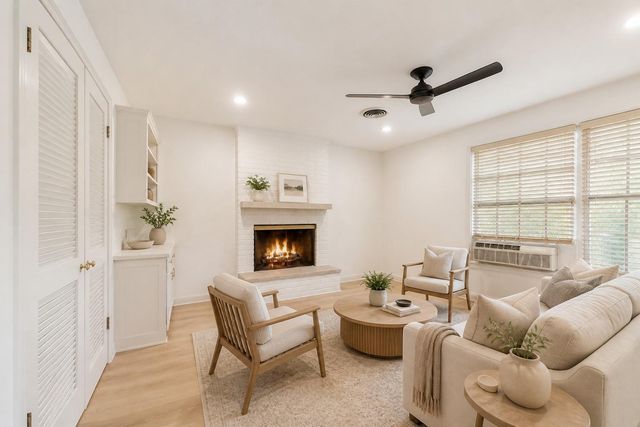334 Biscayne Boulevard, El Lago, TX 77586
