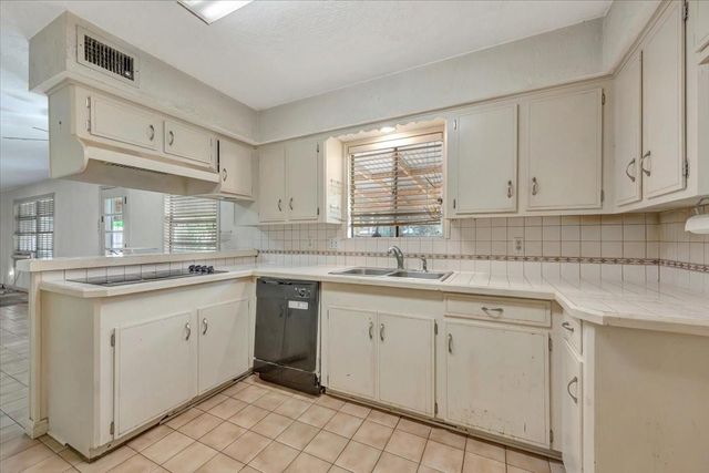 334 Biscayne Boulevard, El Lago, TX 77586