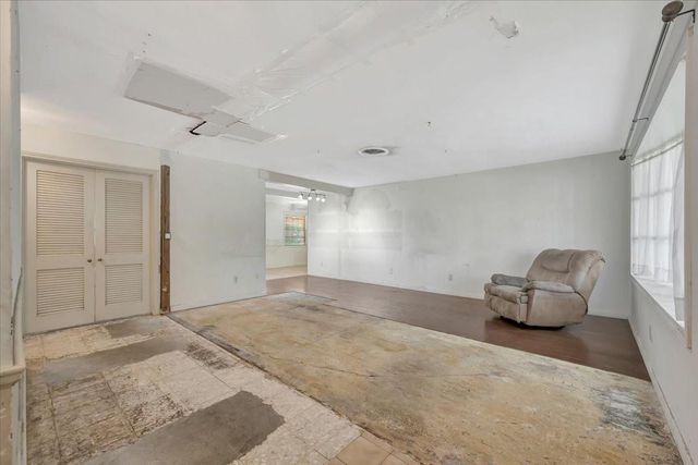 334 Biscayne Boulevard, El Lago, TX 77586