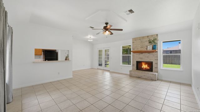 1615 Sunshine Peak, New Braunfels, TX 78130