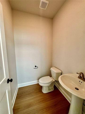 6747 Winterwood Avenue, Springdale, AR 72762