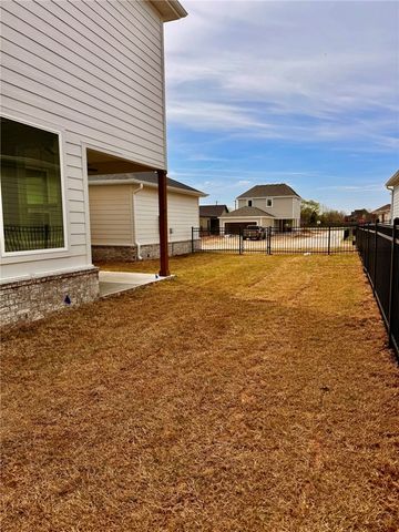 6747 Winterwood Avenue, Springdale, AR 72762