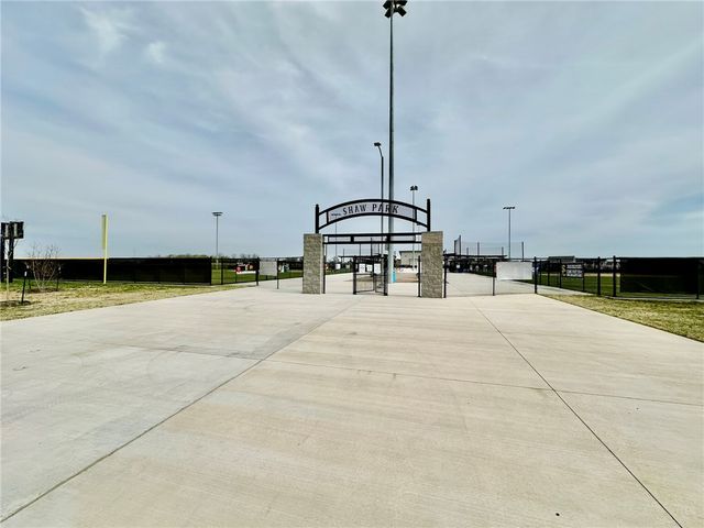 6747 Winterwood Avenue, Springdale, AR 72762