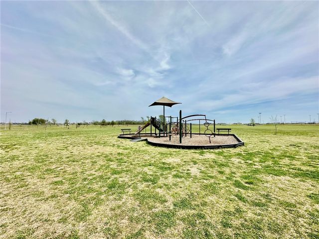 6747 Winterwood Avenue, Springdale, AR 72762