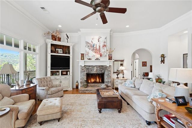 105 White Pine Court, Waleska, GA 30183
