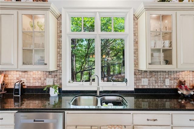 105 White Pine Court, Waleska, GA 30183