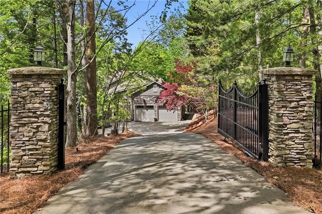 105 White Pine Court, Waleska, GA 30183