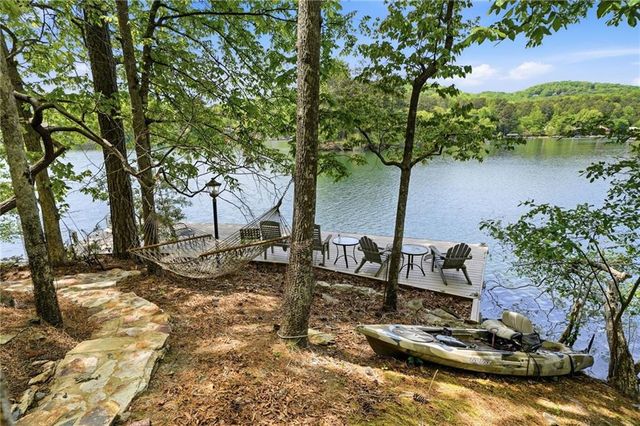 105 White Pine Court, Waleska, GA 30183