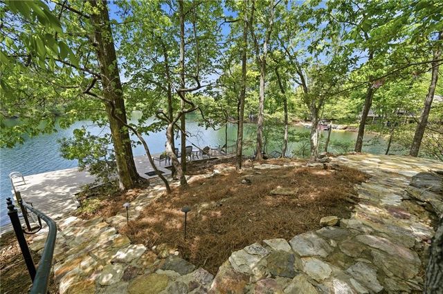 105 White Pine Court, Waleska, GA 30183