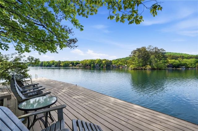 105 White Pine Court, Waleska, GA 30183