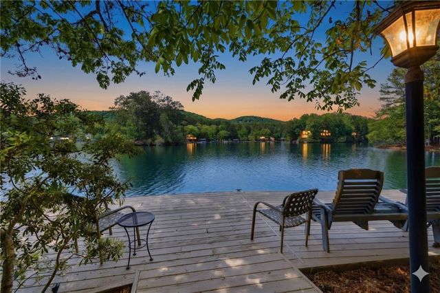 105 White Pine Court, Waleska, GA 30183