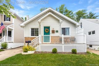 221 College Street, Ferndale, MI 48220
