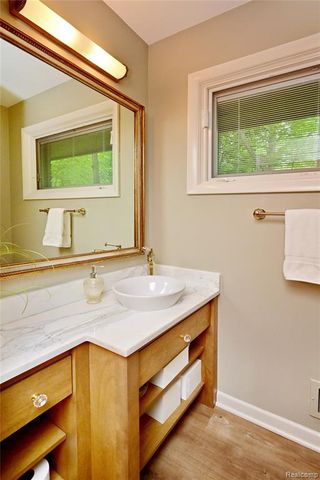 3310 Dogwood Court, Bloomfield Hills, MI 48304