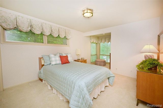 3310 Dogwood Court, Bloomfield Hills, MI 48304