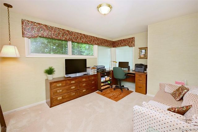 3310 Dogwood Court, Bloomfield Hills, MI 48304