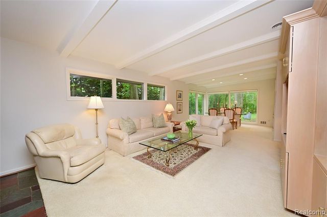 3310 Dogwood Court, Bloomfield Hills, MI 48304