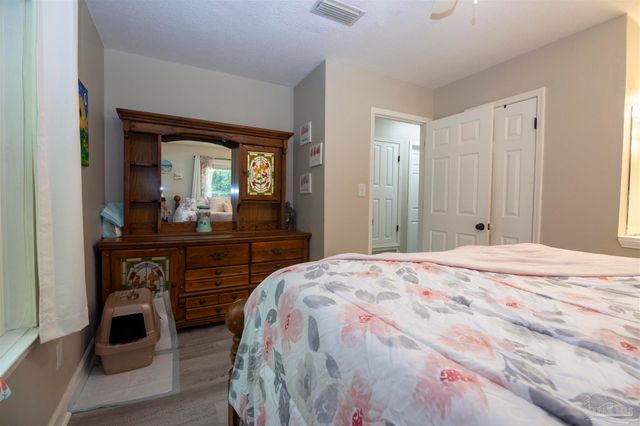 7573 Christie St, Milton, FL 32583