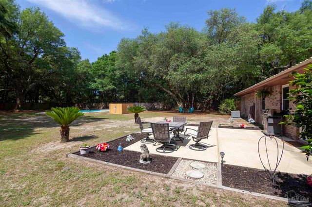 7573 Christie St, Milton, FL 32583