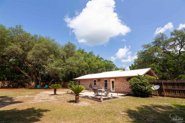 7573 Christie St, Milton, FL 32583