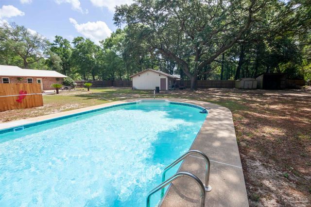 7573 Christie St, Milton, FL 32583