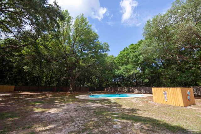 7573 Christie St, Milton, FL 32583