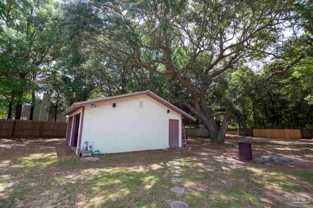 7573 Christie St, Milton, FL 32583